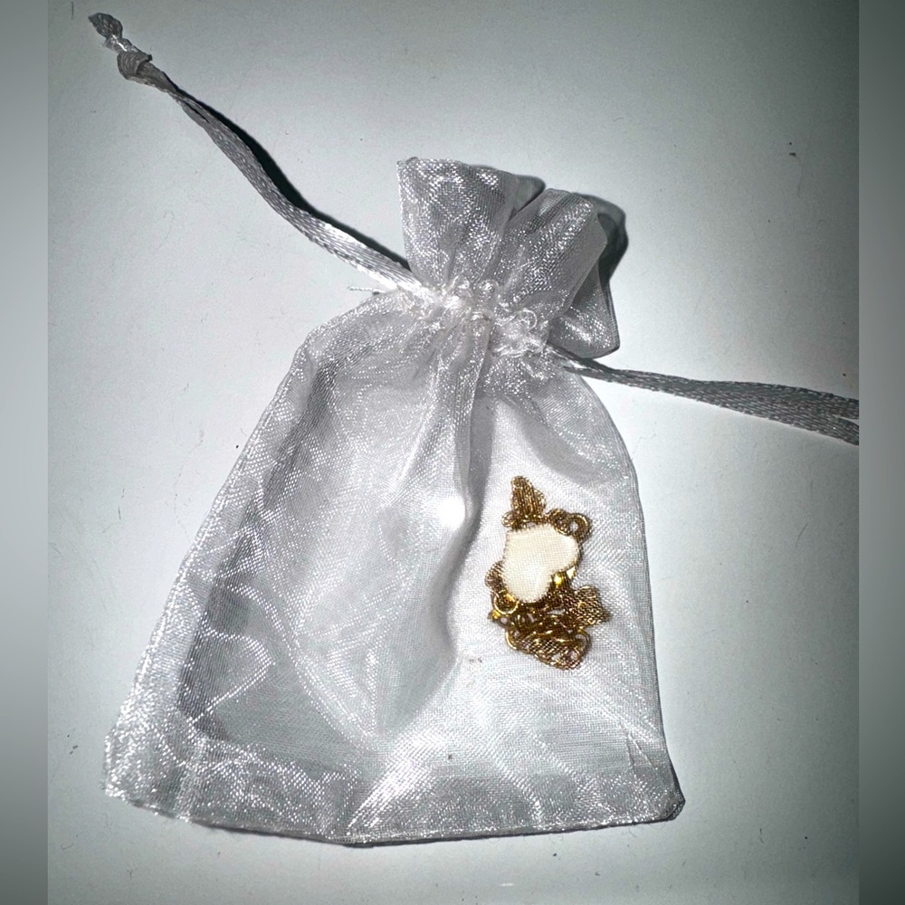 White and gold heart bracelet new